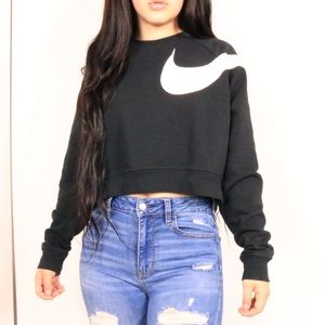 🖤 NIKE “SWOOSH” LOGO SWEATER 🖤